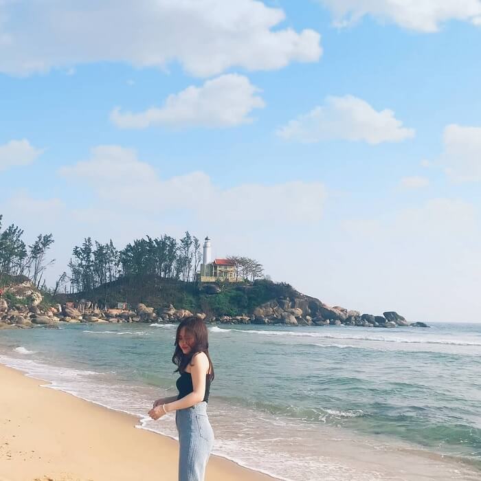 灯台は山の上に目立ちます