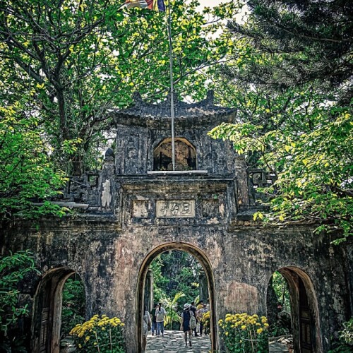 Cổng vào chùa Linh Ứng - Ngũ Hành Sơn