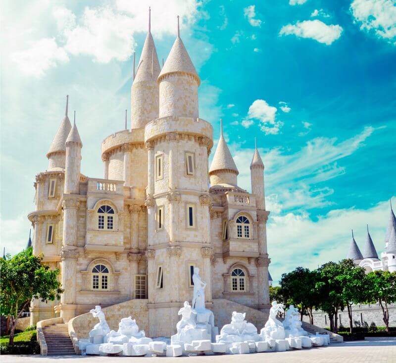 ここには観光客に人気の美しい仮想チェックインポイントがたくさんあります。