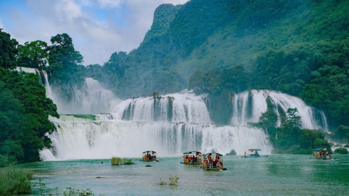 Thác Bản Giốc: Nơi Thiên Nhiên Vẽ Nên Những Bức Tranh Tuyệt Mỹ