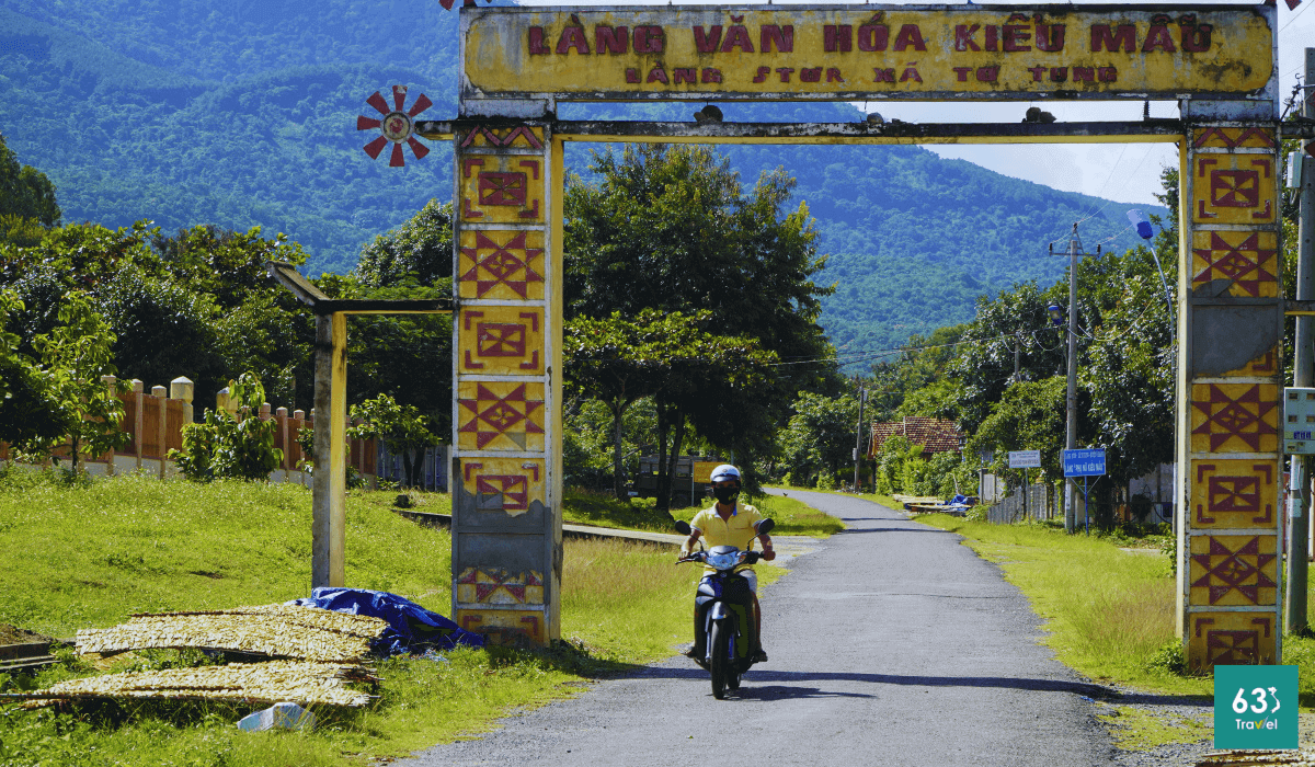 Di tích lịch sử văn hóa làng kháng chiến Stơr