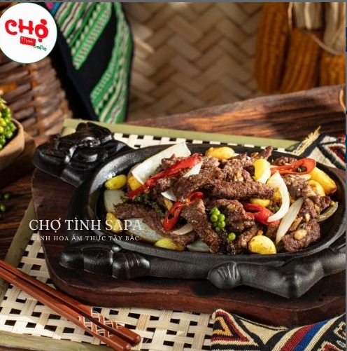 焦げたバッファローのピーマン添え