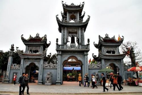 プーデーの遺物の複合体を探索する