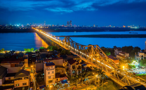 夜のロンビエン橋