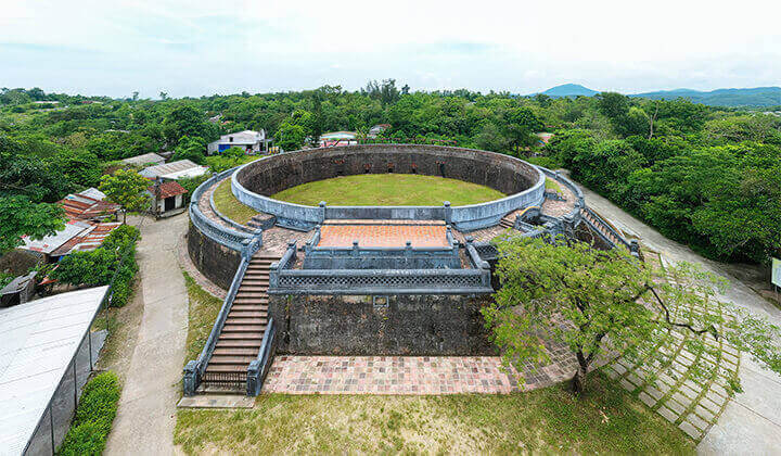 ホークエンアリーナ