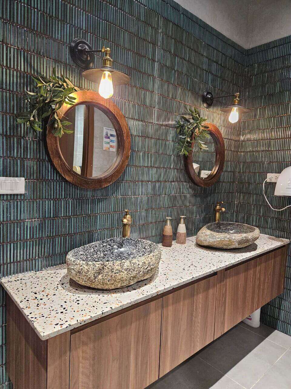 Nhà Hàng Nét Huế Láng Hạ.