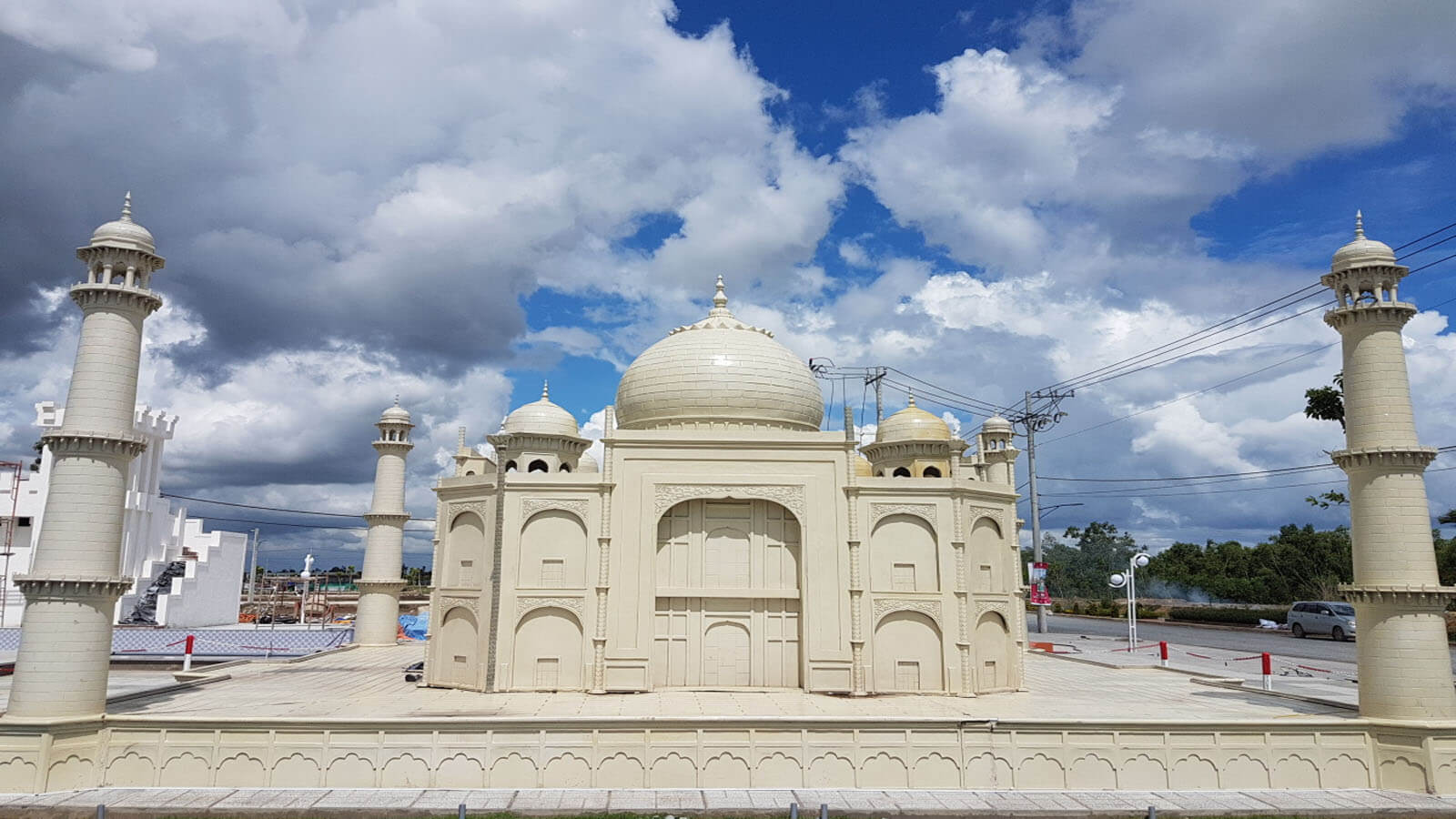 ロンアン 7 ワンダーズ パークにあるインドのタージ マハル廟