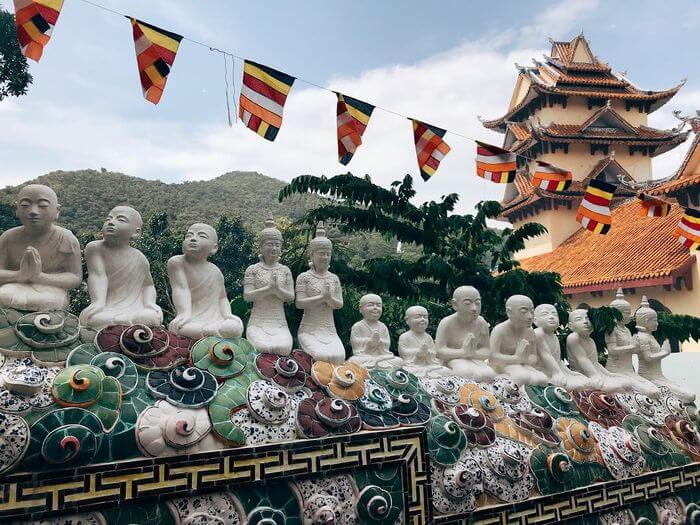 고타마 붓다의 동상