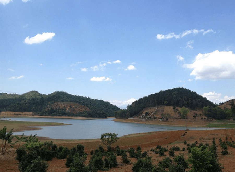 Hồ Tiền Phong - Góc nhìn từ xa