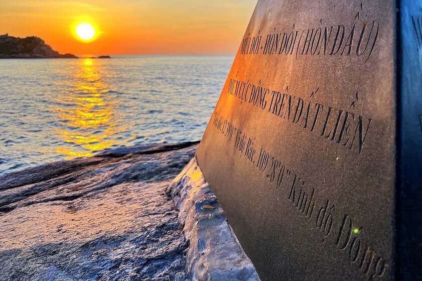 Mui Doi - The ideal sunrise spot on Van Phong Bay