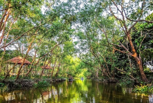 コン・オの平和で詩的な美しさ