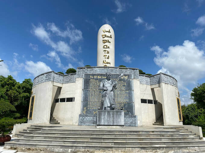 Khu tưởng niệm Nhạc sĩ Cao Văn Lầu