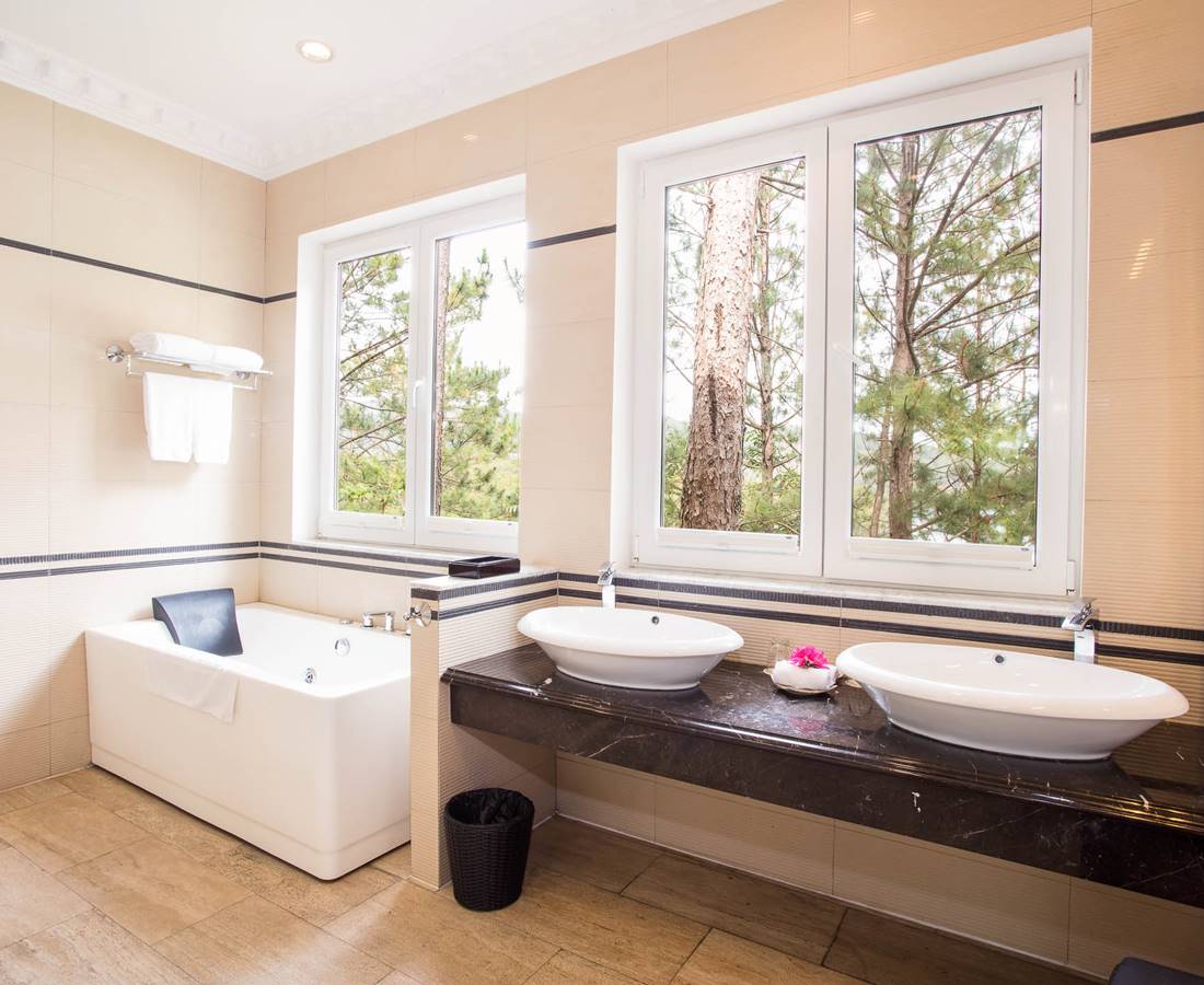 Suite Nhỏ Hướng Vườn