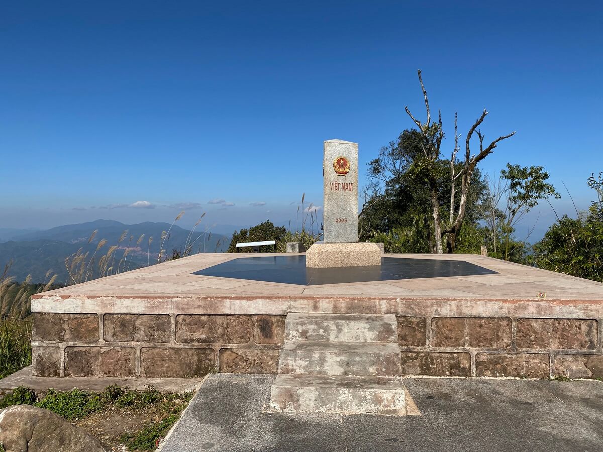 Khám phá Mường Nhé - điểm cực Tây của Tổ quốc.