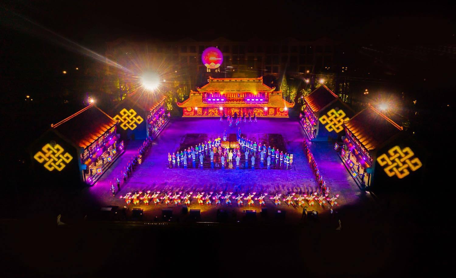 夕方は「エッセンス・オブ・ベトナム」を上映