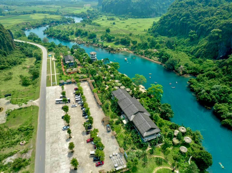 上から見たクアンビンのハバ渓谷のパノラマビュー