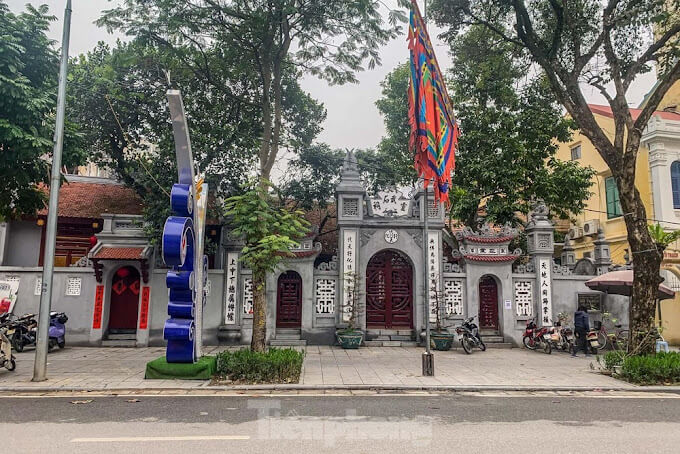 ディン・ヴ・タッチ