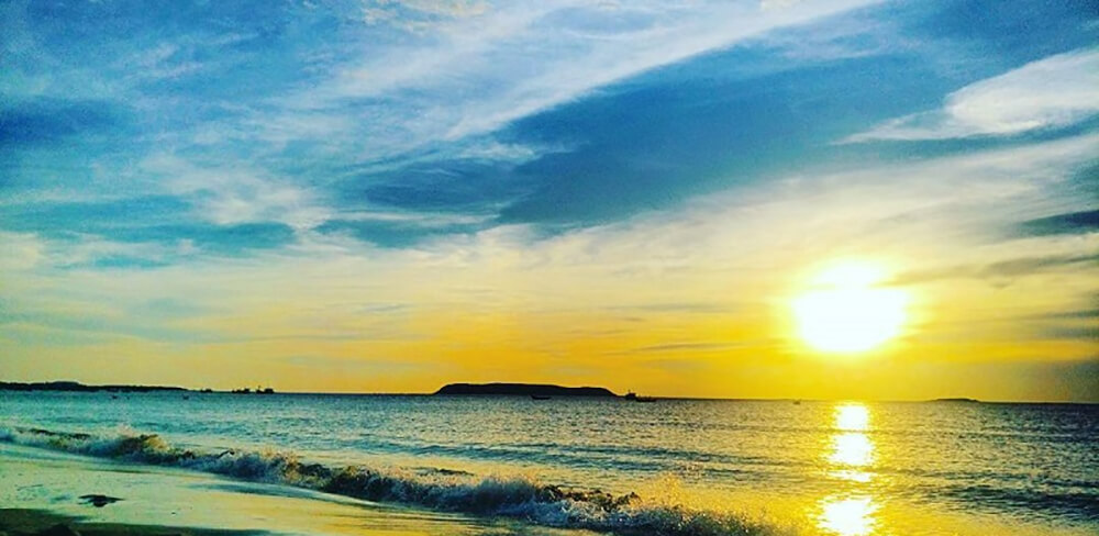 Bãi biển Long Thủy