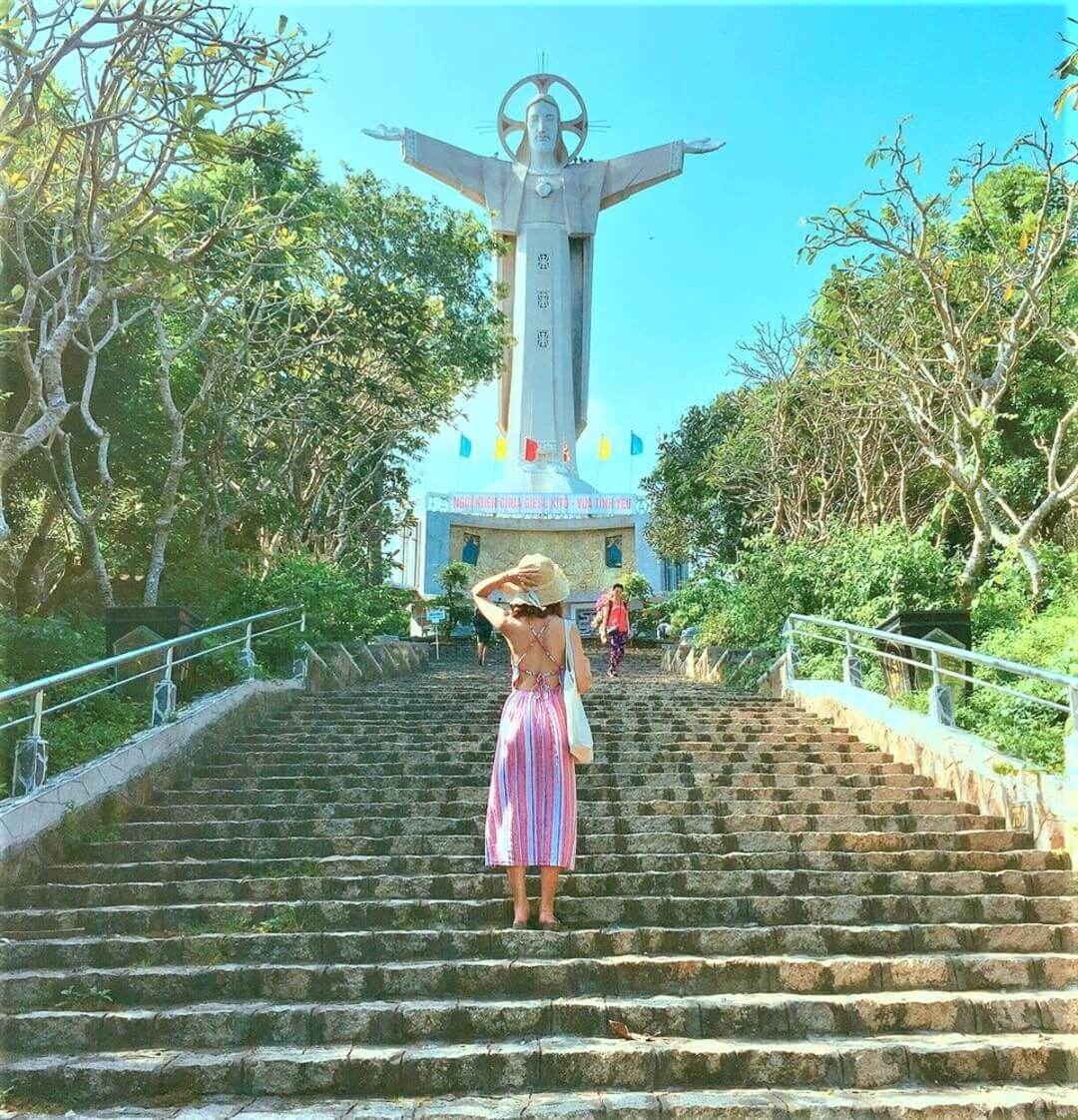 그리스도 붕따우 동상