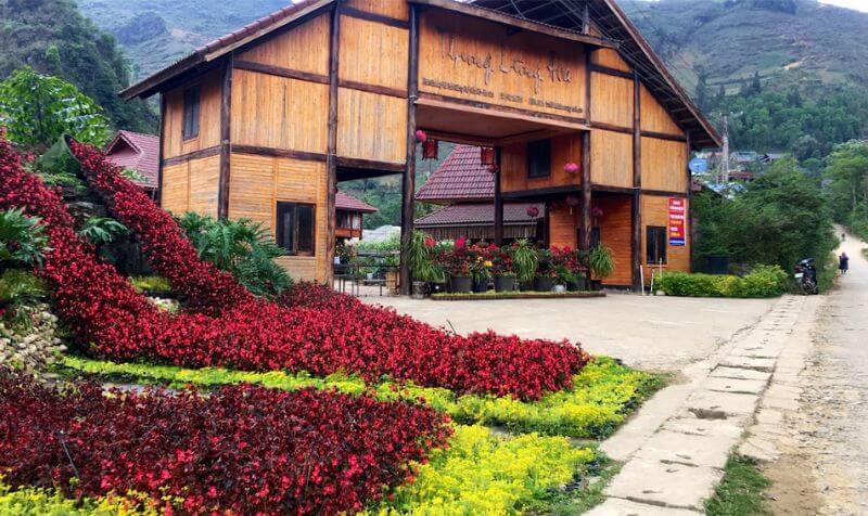 Thung lũng Bắc Hà là khu du lịch sinh thái nông nghiệp nổi tiếng tại huyện cùng tên thuộc tỉnh Lào Cai.