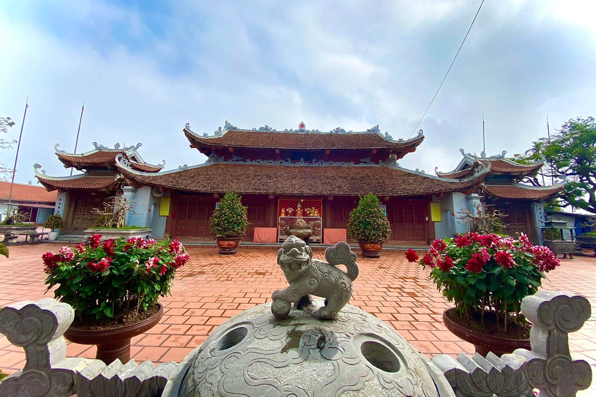 Khu di tích Phủ Dầy