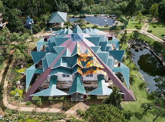 Khu du lịch Lá Phong