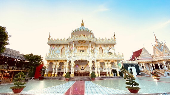 ソクチャンに戻る機会があれば、ピーム ブオル トメイ パゴダを訪れ、ここのユニークな建築作品を鑑賞してみてください。