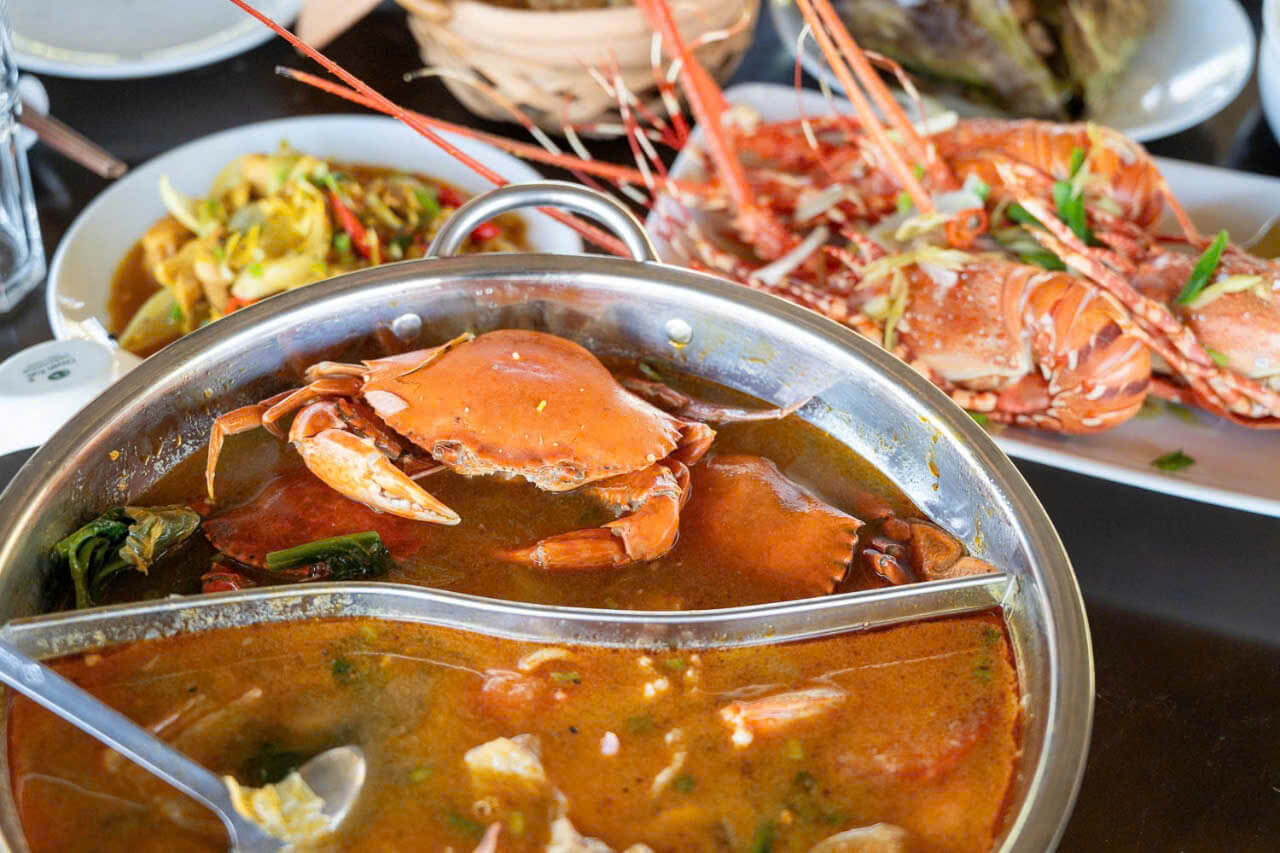 EXPERIENCE LOCAL MARKET AND COOKING CLASS IN HOI AN