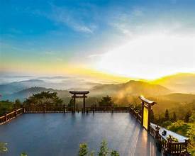 バオロクには何が多くの観光客を惹きつけるのでしょうか？