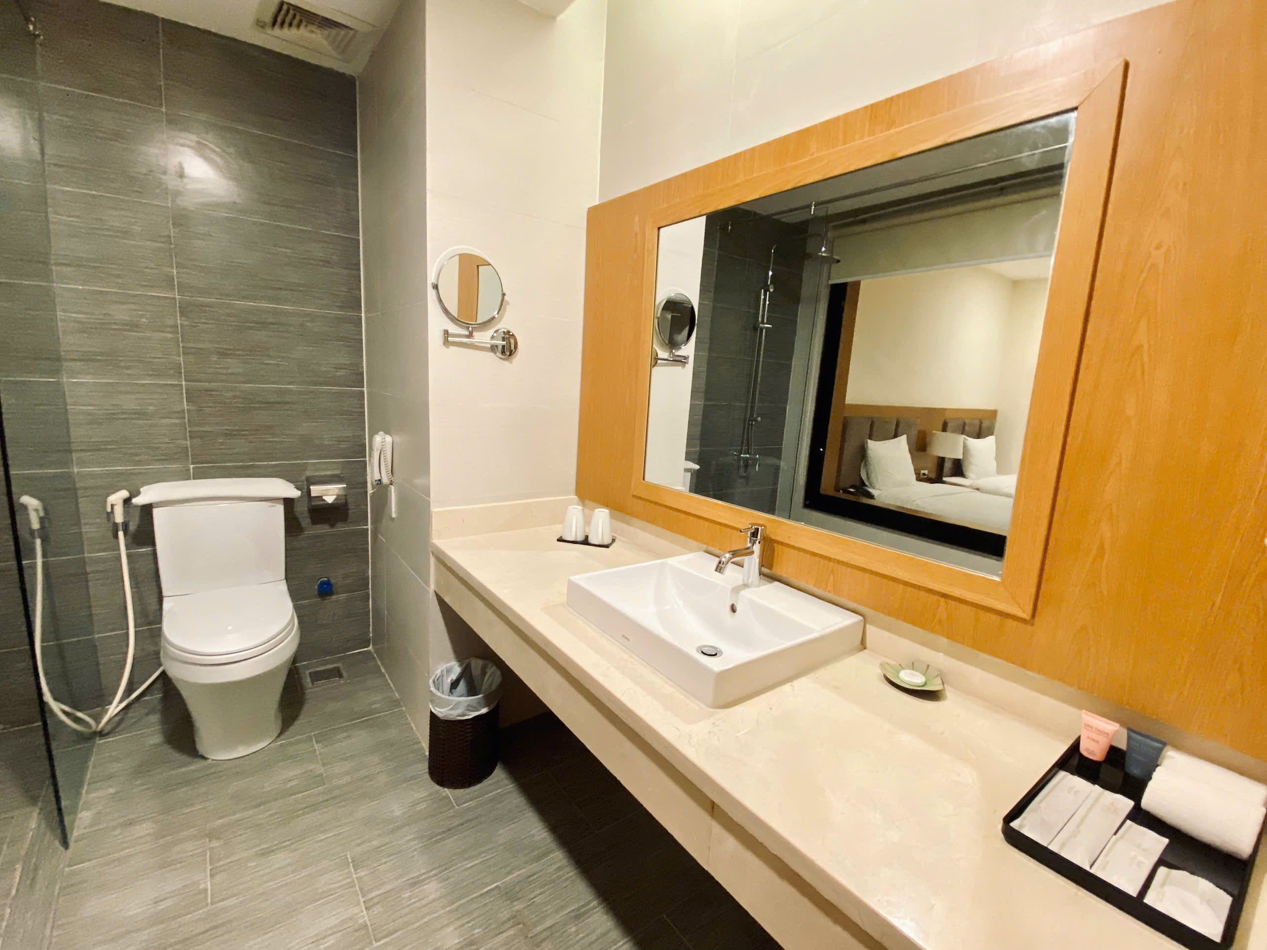 슈페리어 트윈 (창문 없음)