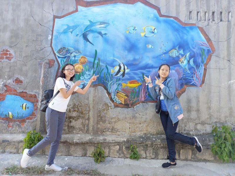 Làng bích họa Hòn Thiên