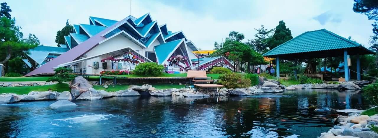 Khu du lịch Lá Phong