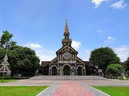 Nhà thờ Gỗ - góc nhìn từ xa