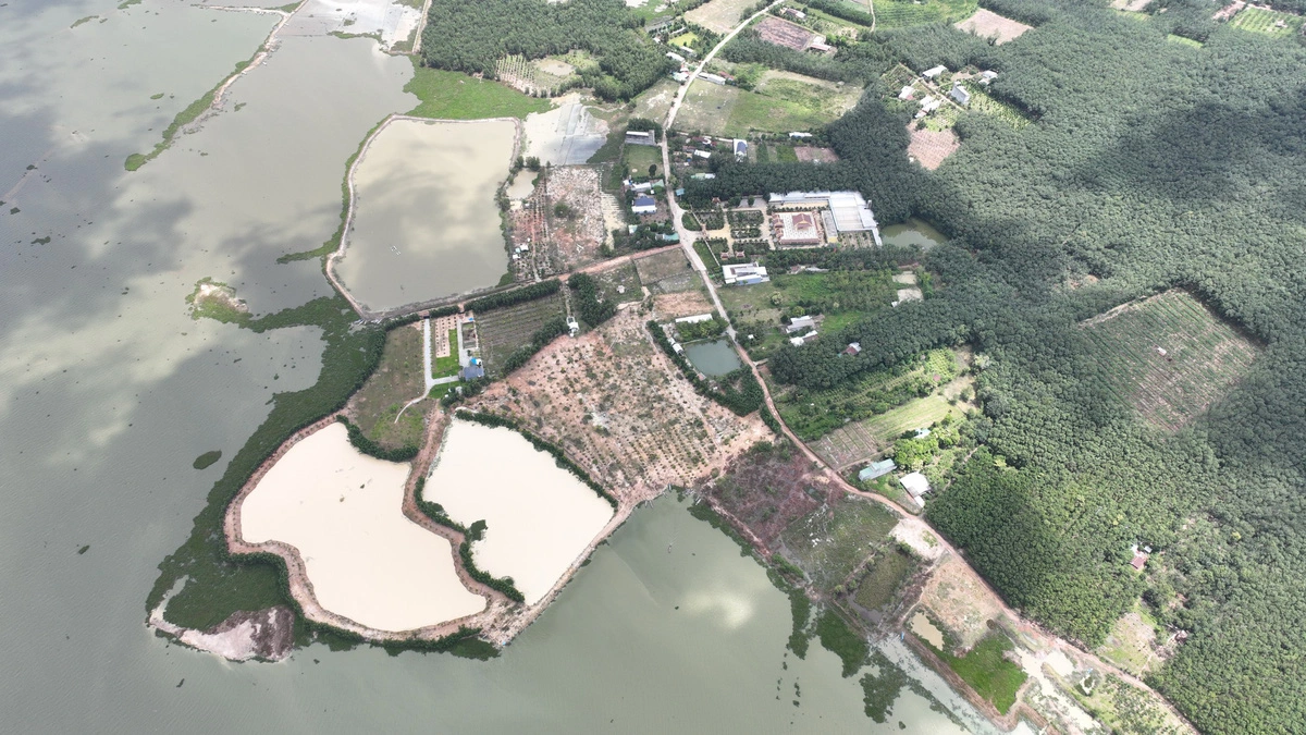 With wild beauty and many interesting activities, this place is an ideal destination for tourists who love to explore nature.