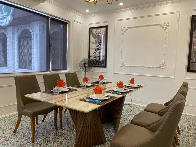 에메랄드 레스토랑