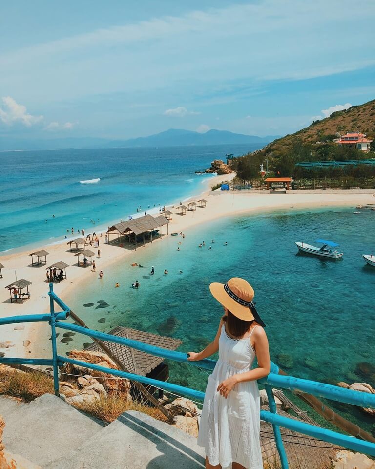 Bãi tắm đôi Nha Trang