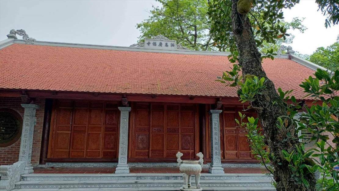 Nhue Ho 탑(꽝푹 탑)