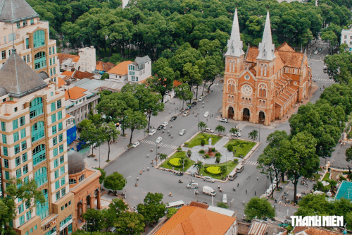 ノートルダム大聖堂 - 空撮
