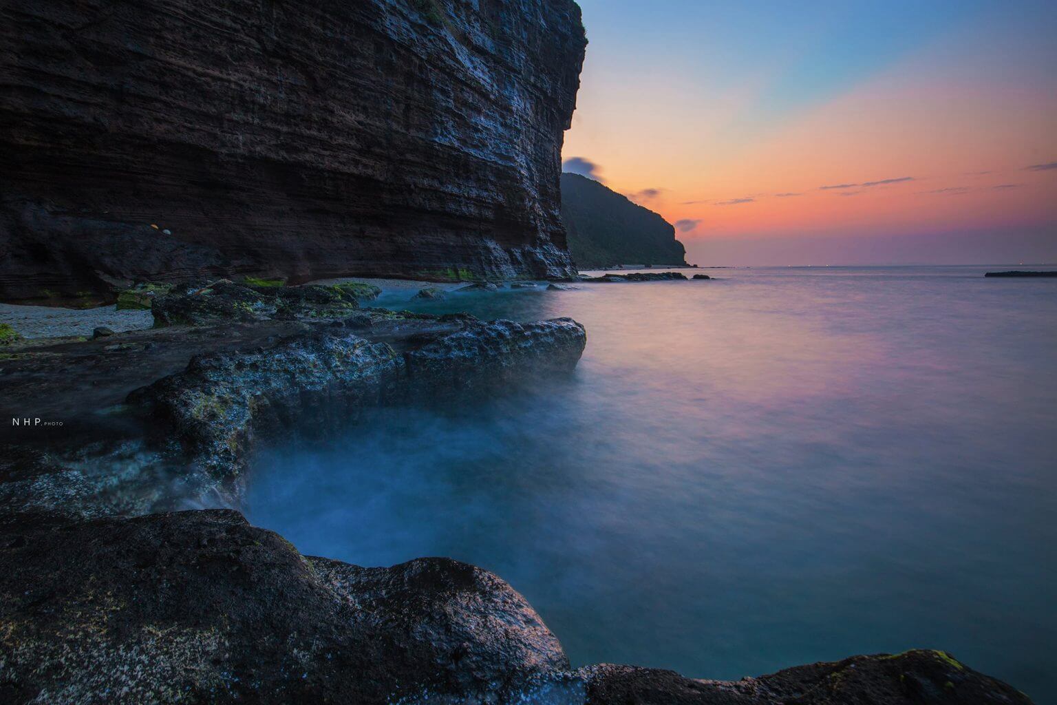 特に、朝の日の出と午後遅くの日没の美しい瞬間は必見です。