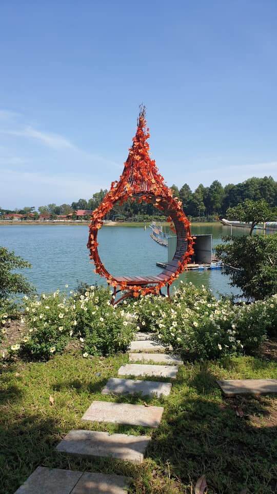 湖の自然に戻り、友人や親戚との楽しいひとときや、自然とのエコ活動を楽しみましょう。