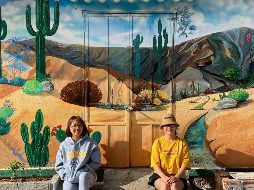 Làng bích họa Hòn Thiên