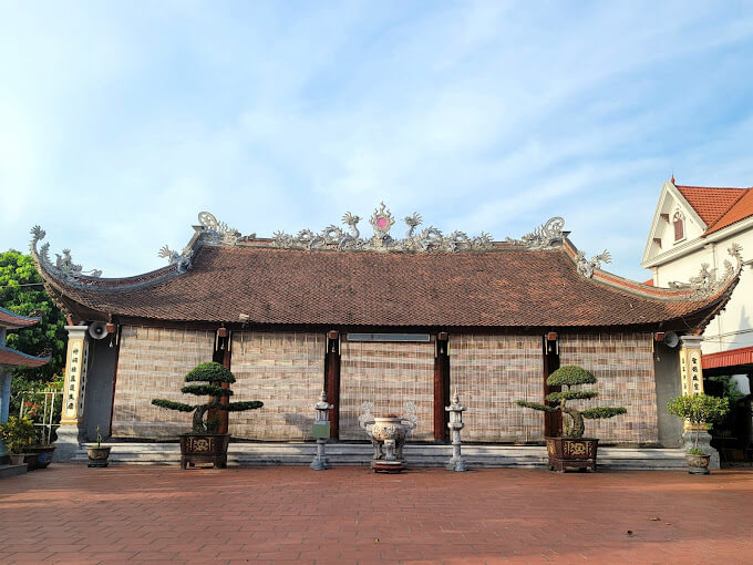 Ca Communal House, Tan Huong Commune