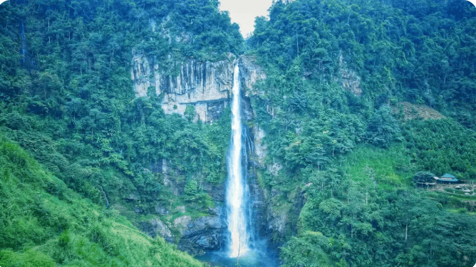 Hang De Cho Waterfall