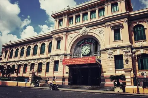 サイゴン中央郵便局 - サイゴンの古い休憩所