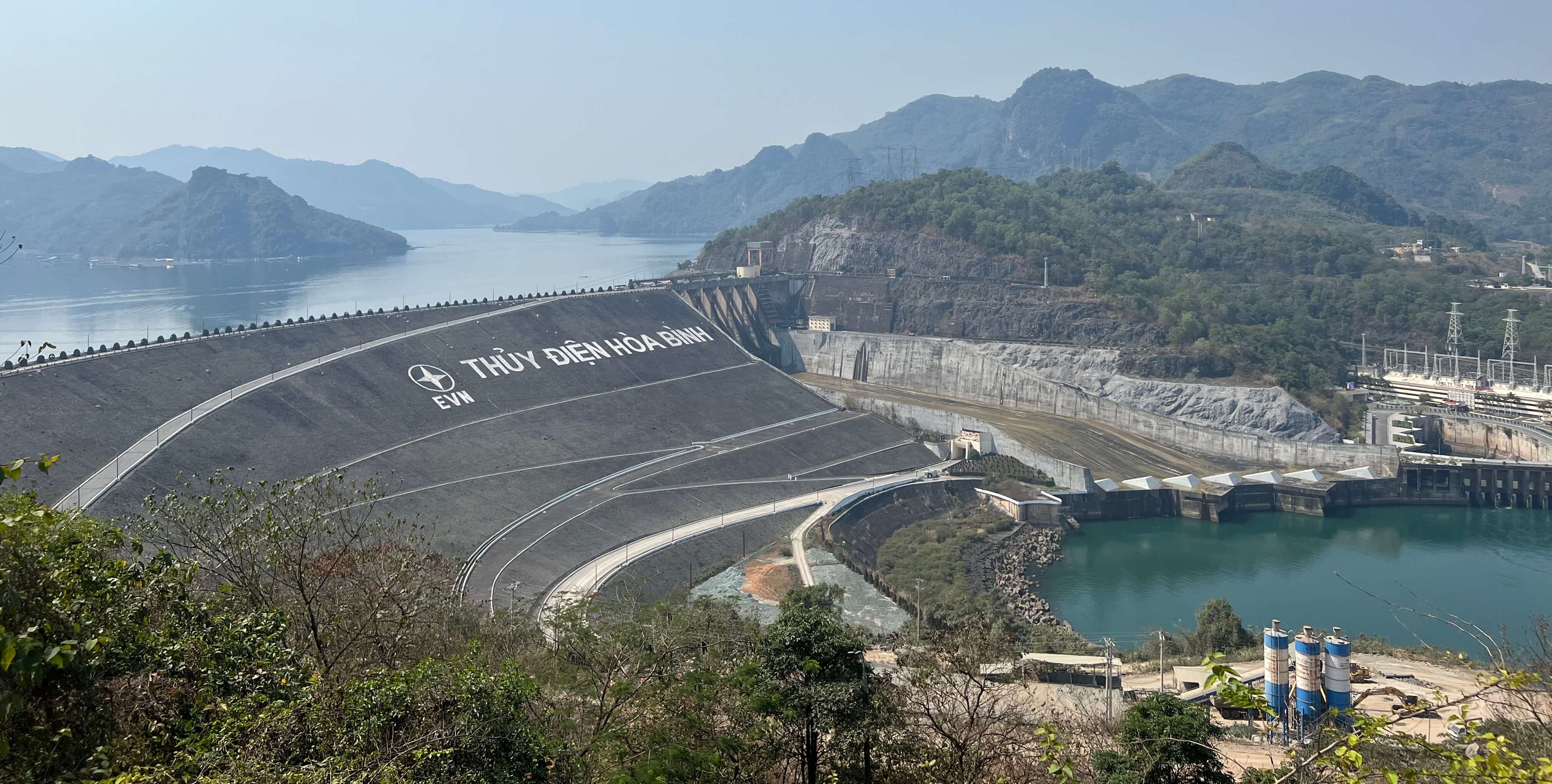 Nhà máy thủy điện Hòa Bình