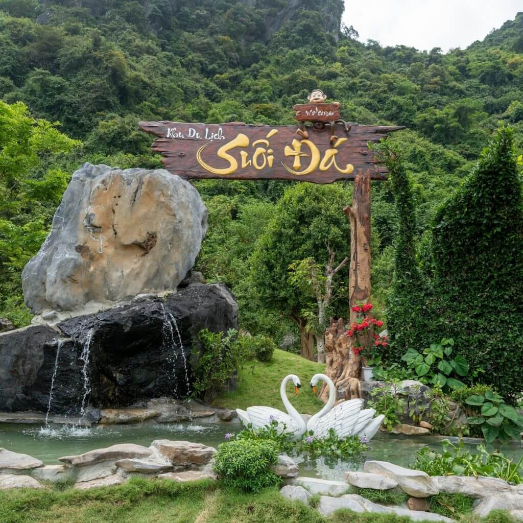 明るく調和のとれた自然の写真で、訪問者はたくさんの美しい写真を持ち帰るでしょう。