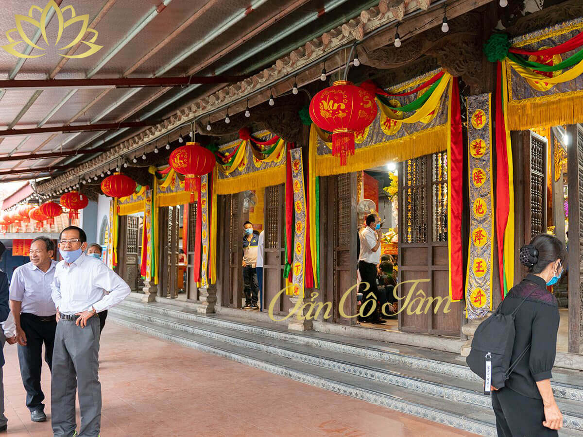 Khu di tích Phủ Dầy