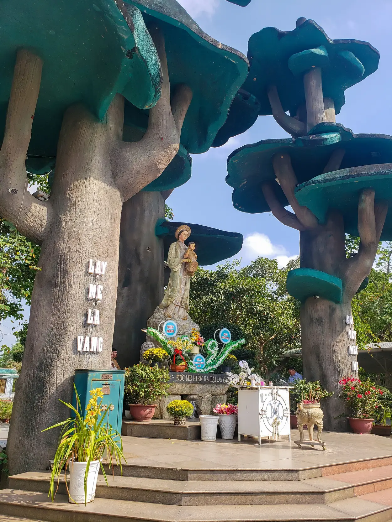 ラ ヴァンの聖母聖堂