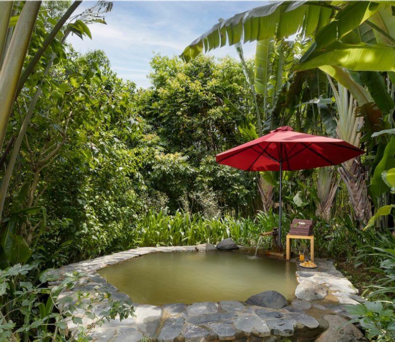 ミネラル泥浴は健康に多くの利点をもたらし、ストレスを軽減する効果的な方法でもあります。