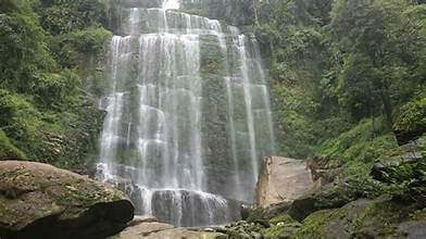 ソンラム滝の印象的な美しさ